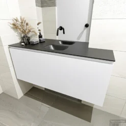 MONDIAZ OLAN 120cm Toiletmeubel Talc. LEX Wastafel Urban Midden Geen Kraangat -Zalig Baden Verkoopwinkel badkamermeubel olan talc model lex urban mid 0026