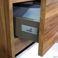 Badkamermeubelset Boss & Wessing Sally 60 Cm Twee Soft-Close Lades Eiken 11 Badkamermeubelset Boss & Wessing Sally 60 Cm Twee Soft-Close Lades Eiken -Zalig Baden Verkoopwinkel badkamermeubelset creavit sally 60 cm twee soft close lades eiken detail1