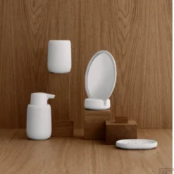 Cosmeticaspiegel Blomus Sono Zwart -Zalig Baden Verkoopwinkel blomus cosmeticaspiegel sono zwart sfeer1