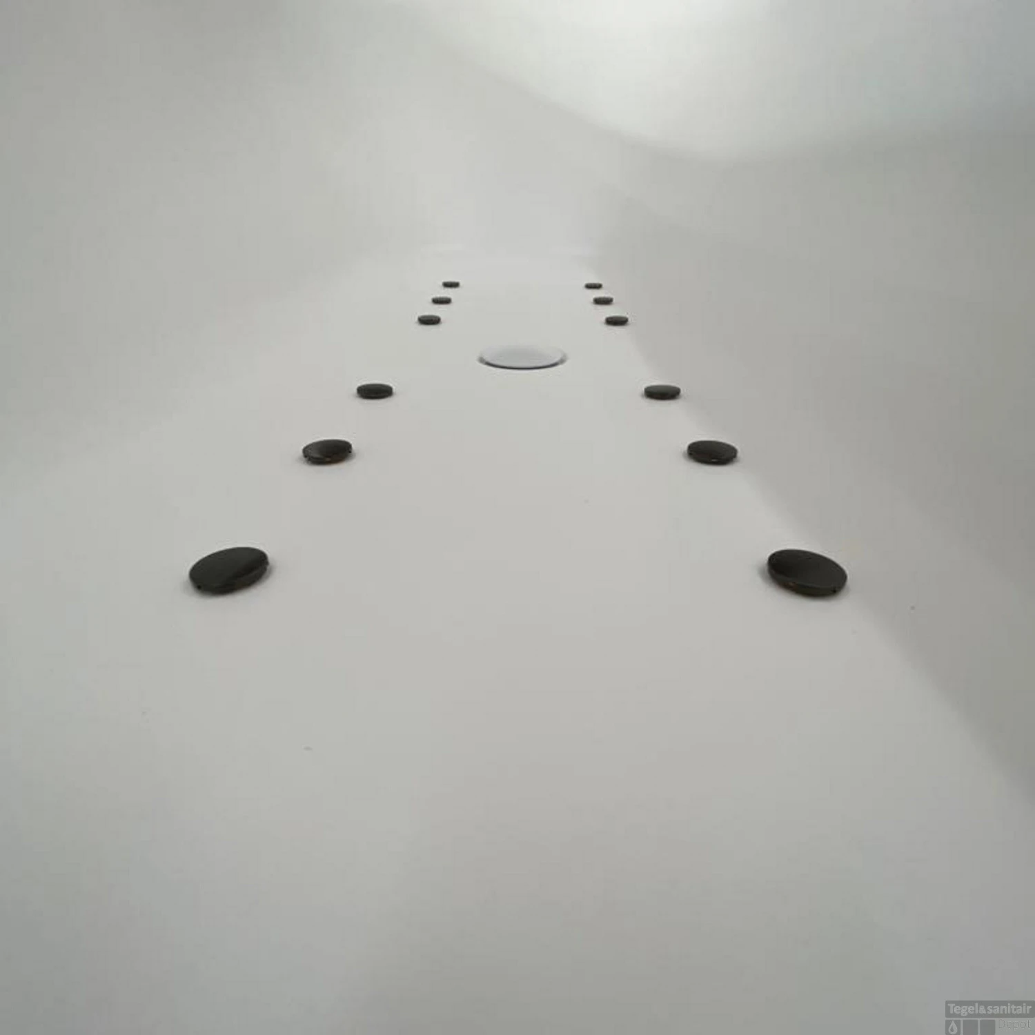 Vrijstaande Whirlpool Wiesbaden Ellips 180x90x58 Cm Luchtsysteem Met Gunmetal Jets Wit 3 Vrijstaande Whirlpool Wiesbaden Ellips 180x90x58 Cm Luchtsysteem Met Gunmetal Jets Wit - Afbeelding 3