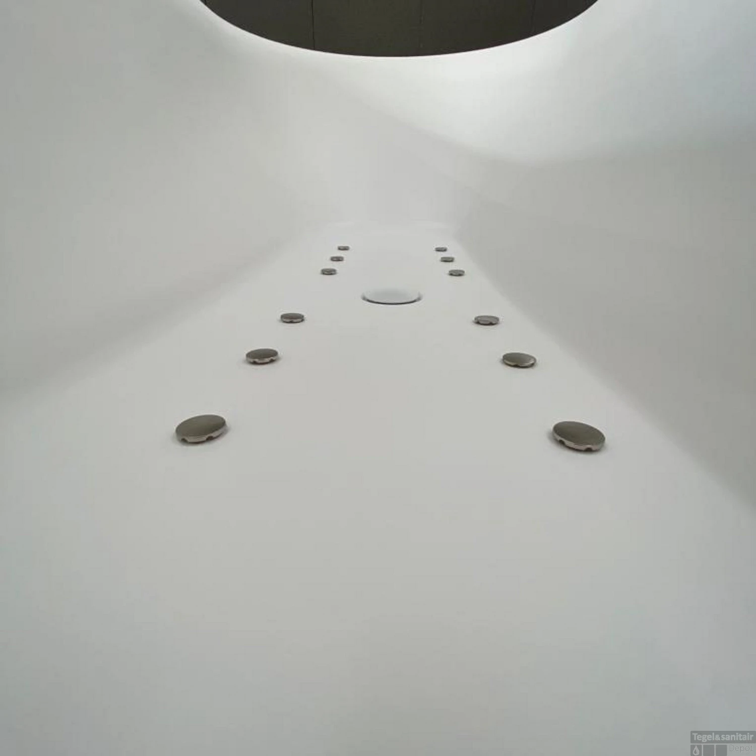 Vrijstaande Whirlpool Wiesbaden Oval 170x78x60 Cm Luchtsysteem Met RVS Jets Mat Wit 3 Vrijstaande Whirlpool Wiesbaden Oval 170x78x60 Cm Luchtsysteem Met RVS Jets Mat Wit - Afbeelding 3