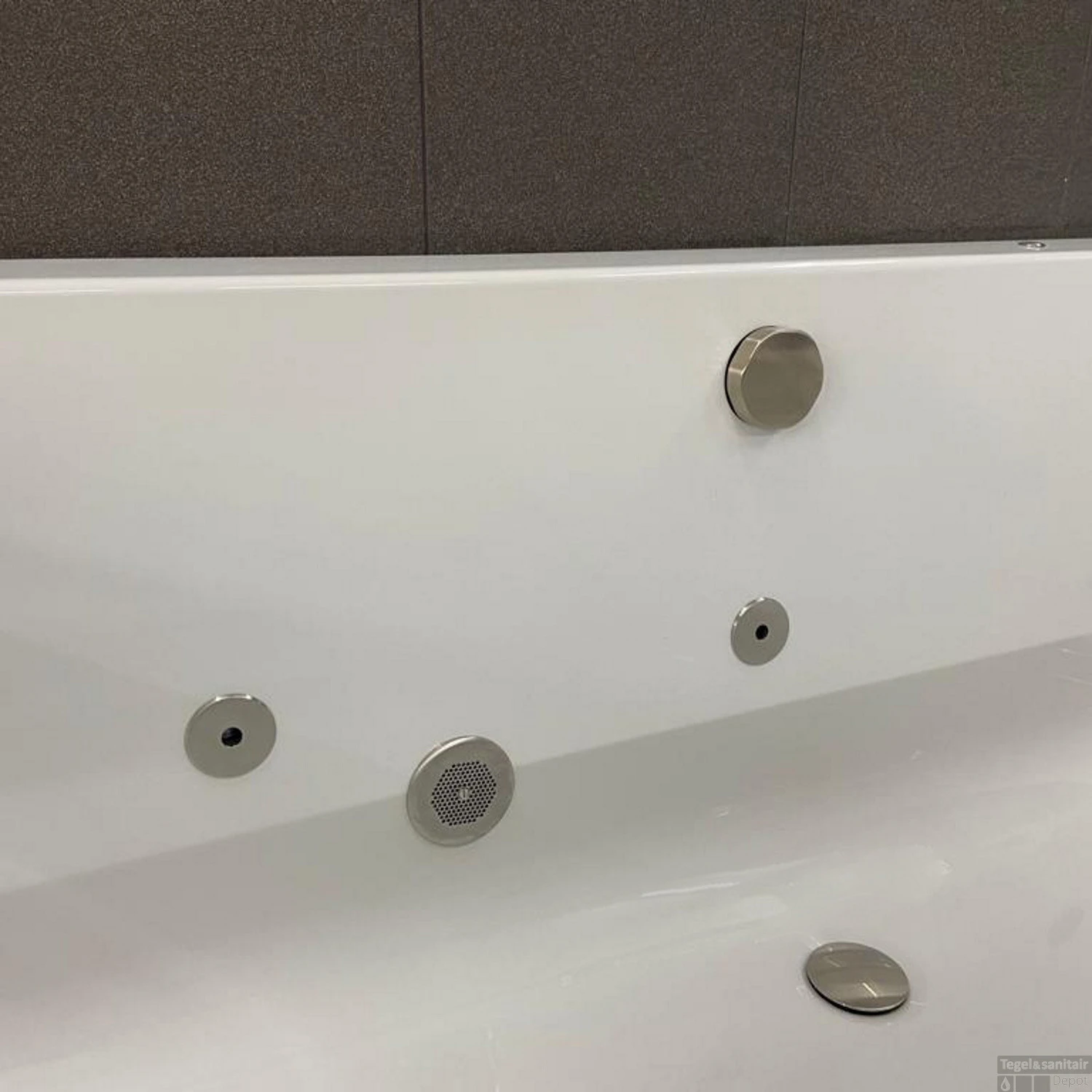 Whirlpool Boss & Wessing Dahlia Jetline 190x90 Cm Enkel Systeem Geborsteld RVS 4 Whirlpool Boss & Wessing Dahlia Jetline 190x90 Cm Enkel Systeem Geborsteld RVS - Afbeelding 4