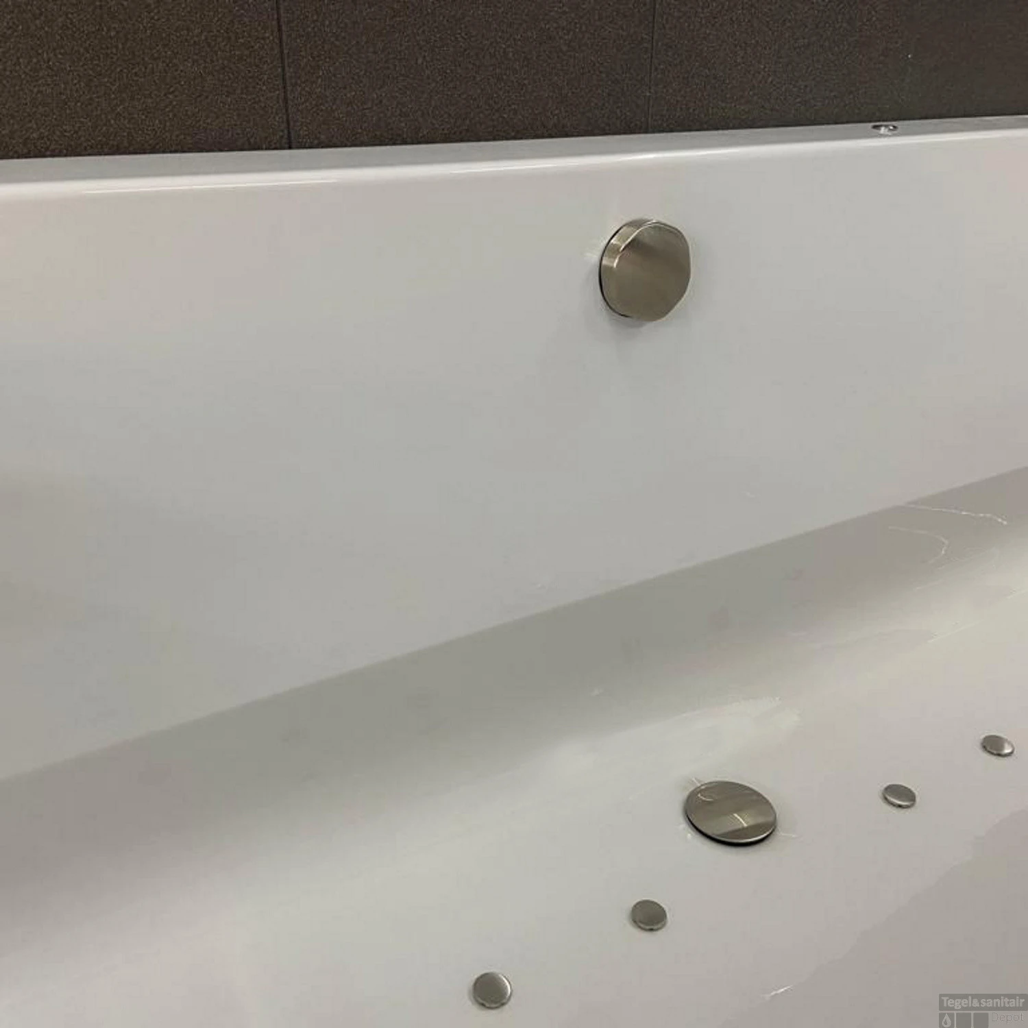 Whirlpool Boss & Wessing Urby Jetline 170x75 Cm Bodem Luchtsysteem Geborsteld RVS 3 Whirlpool Boss & Wessing Urby Jetline 170x75 Cm Bodem Luchtsysteem Geborsteld RVS - Afbeelding 3